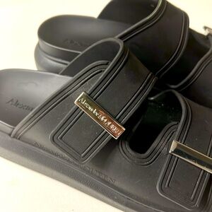 Alexander McQueen women’s  Black Slide Sandals
